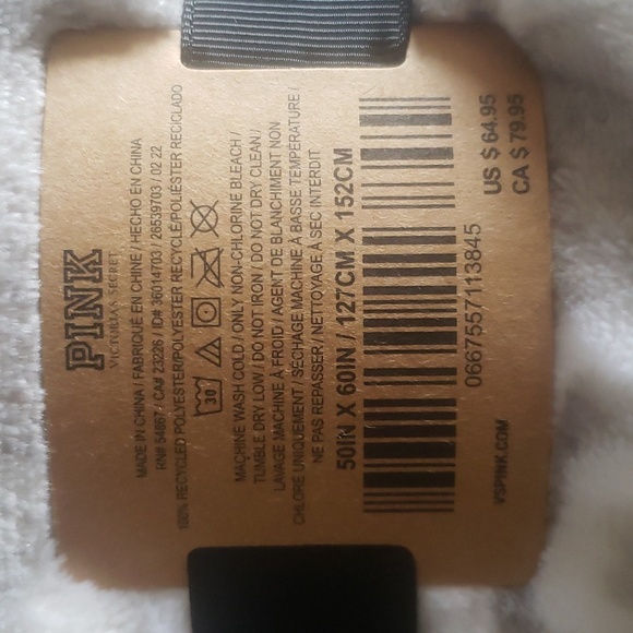 NWT Victoria Secret PINK Sherpa Blanket - Picture 4 of 5